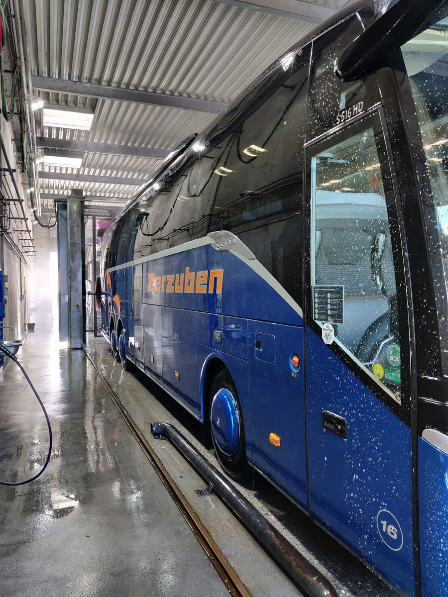 Reisebusreinigung durch Schwärzler WaschCenter e.U.